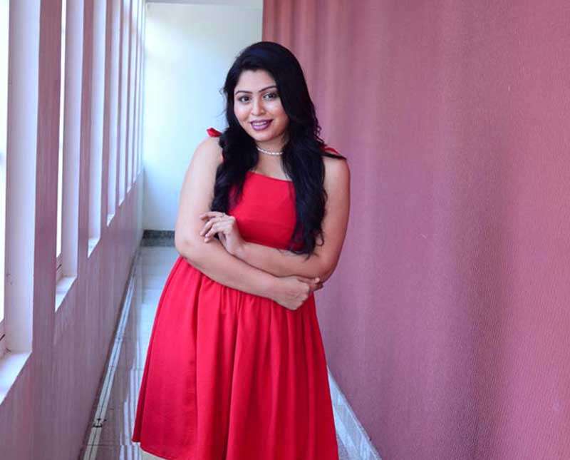 හැඩට වැඩට අඳින්න කැමති ඔබට