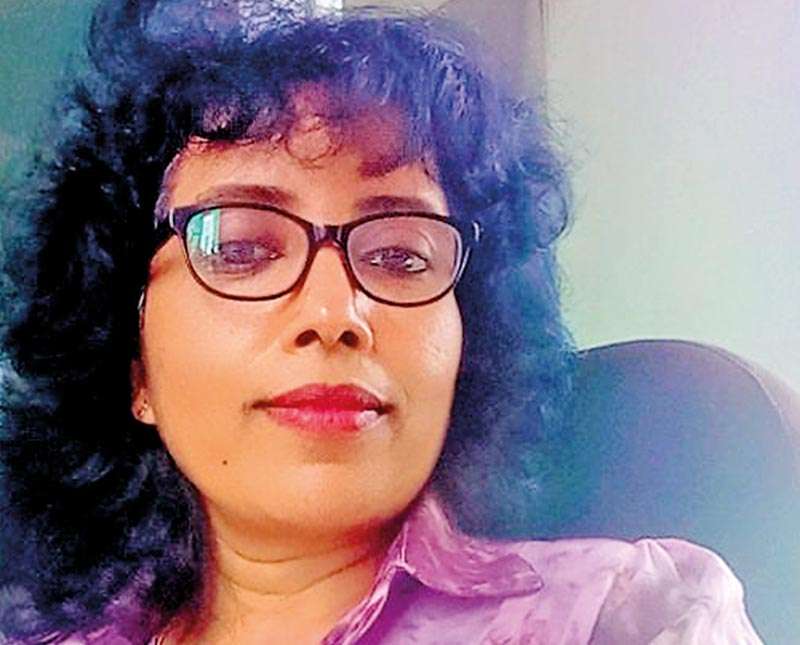 මොන අභියෝග ආවත්  ආසාව අතෑරියෙ නෑ  - ඇඳුම් නිර්මාණ ශිල්පිනී නිශා රණතුංග