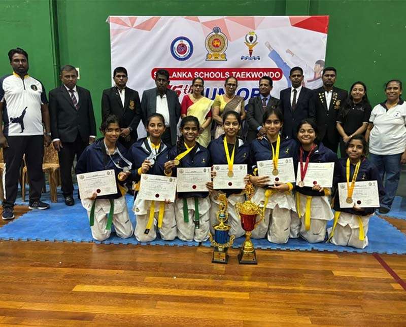 අන්තර් පාසල් කනිෂ්ඨ ටයිකොන්ඩෝ තරගාවලිය   සමස්ත ශූරතාව සහ බාලිකා ශූරතාව කොළඹ  විශාඛාවියන් දිනා ගනිති