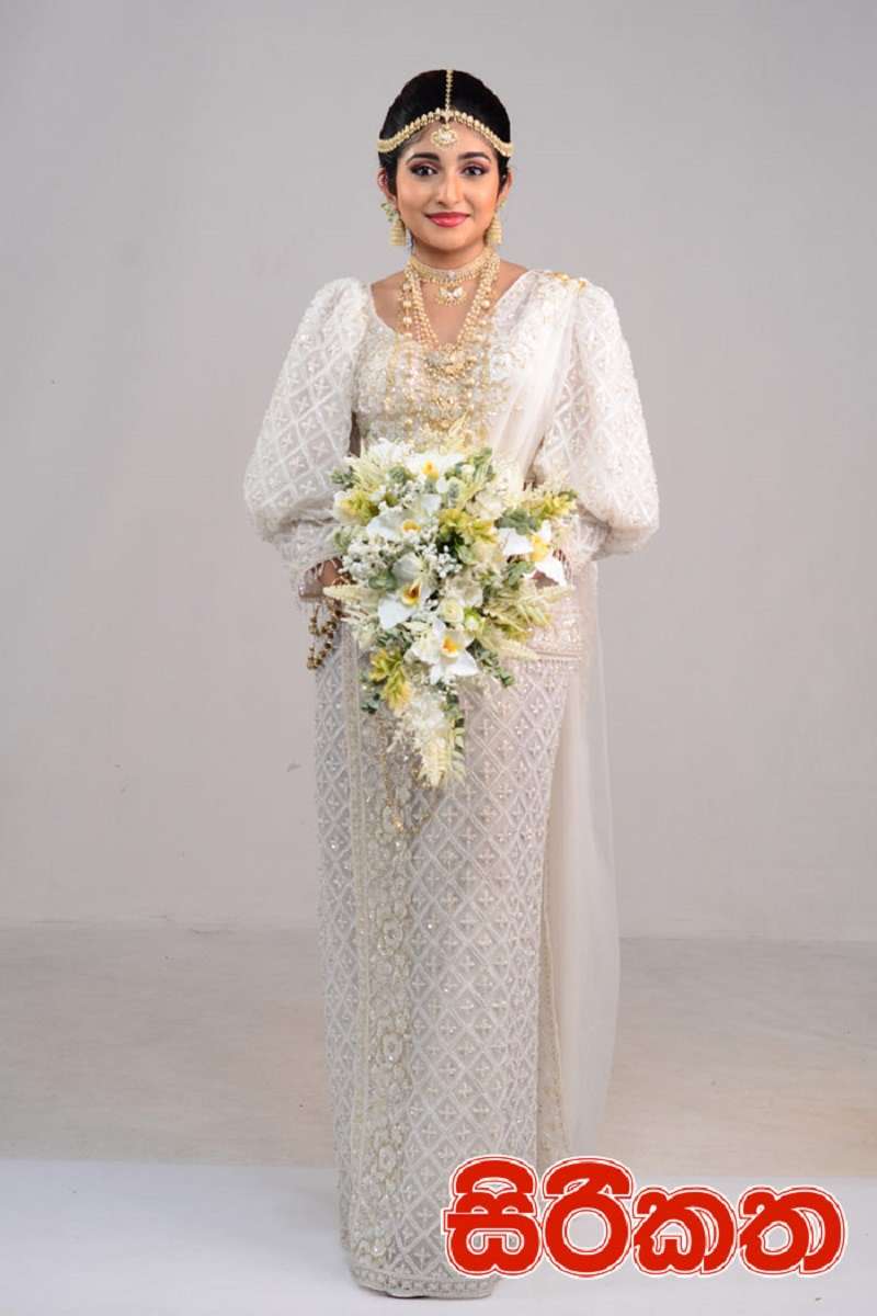 සුදු පැහැයෙන් හැඩ වූ මංගල සිහිනය