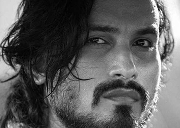 රංගන ශිල්පී හේමාල්ට ඇප