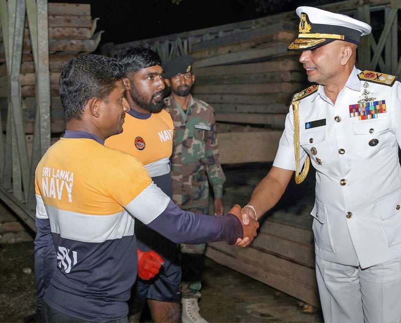 අඹන්ගඟ ඔස්සේ ජනතාව වෙත ප්‍රවාහන පහසුකම් සැලසීමේ නාවික හමුදා මෙහෙයුම