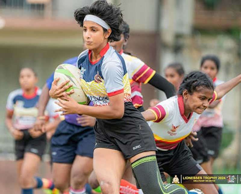 රග්බි වලින් කප් ගසපු තිසලි සෙනෝත්මා