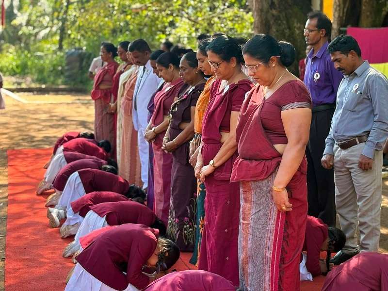 ලෝක ගුරු දිනය නිමිත්තෙන් විශේෂ සැමරුම්