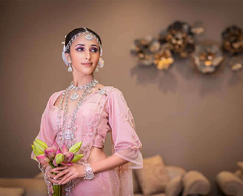 SIRIKATHA BRIDAL  | රෝස මනාලි