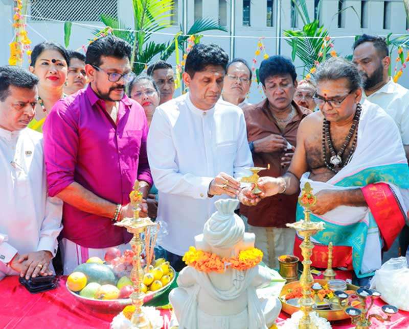 බිඳ වැටීම් මතින් නැගිට සැවොම එකතු කර ගත් සෞභාග්‍යය කරා යමු  විපක්ෂ නායක