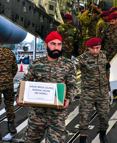 පීඩාවට පත් ජනතාවට උපකාර කිරීම සඳහා ඉන්දීය හමුදා වෛද්‍ය කණ්ඩායමක් මෙරටට