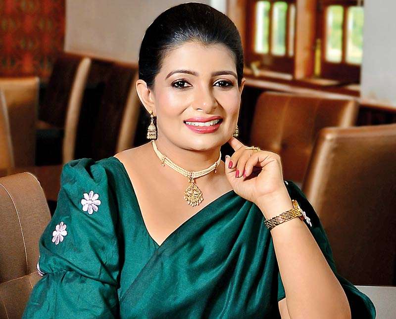 පොතපතට ආදරේ මිනිස්සුන්ගේ හිත්  හරි ලස්සනයි