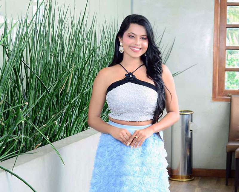 හැඩට අඳින්න කැමති ඔයාට