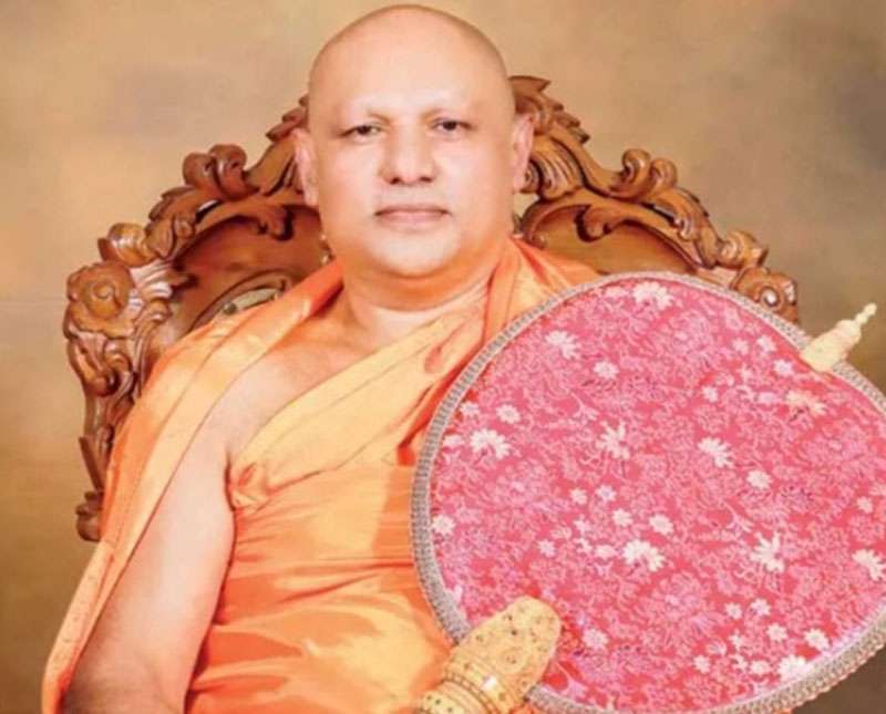 අසිගිරි මහා විහාර පාර්ශවයේ අනූනායක ආචාර්ය නාරම්පනාවේ ආනන්ද හිමියන්  කැළණිය විශ්ව විද්‍යාලයේ කුලපති ධූරයට