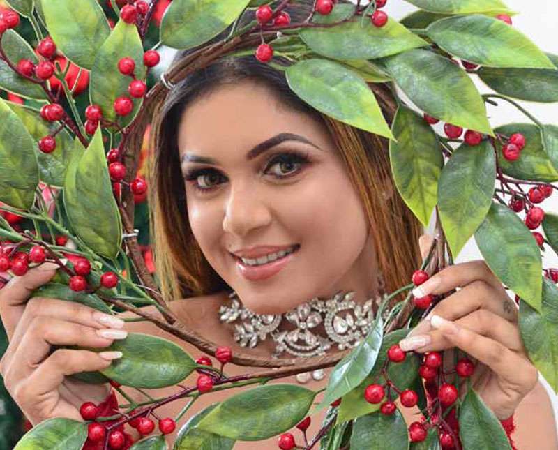 සීතල නත්තලේ සිරිකත පුවත්පත හැඩ කළ කුමරිය