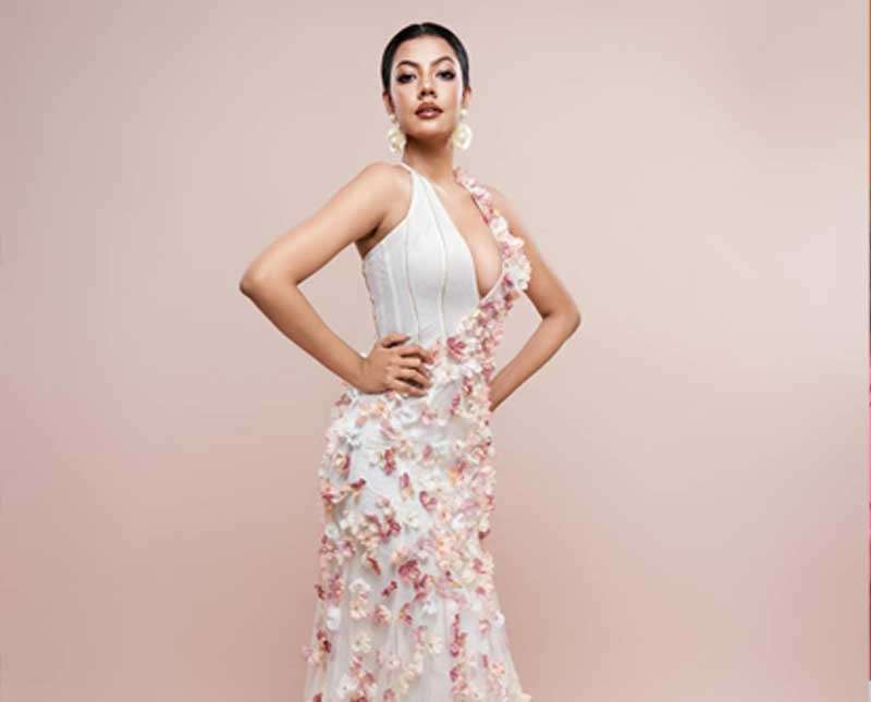 අනුදි ඇයගේ ඇඳුමෙන් පෙන්වපු ගැඹුරු අර්ථය