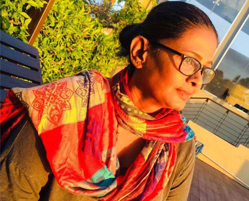 දරුවො හතරක් එක්ක මහගිරිදඹ නැගපු ගැහැනියක්  - ප්‍රවීණ ලේඛිකා තුෂාරි අබේසේකර