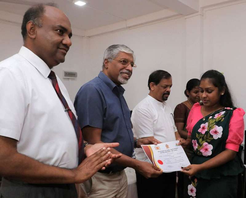 දඹුල්ල ඉනාමලුවට  කාන්තා සංවර්ධන මධ්‍යස්ථානයක්