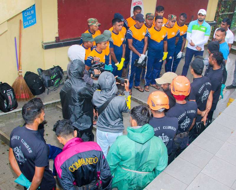 සිරිපා අඩවිය පිරිසිදු කරන  “විශේෂ ශ්‍රම මෙහෙයුම”