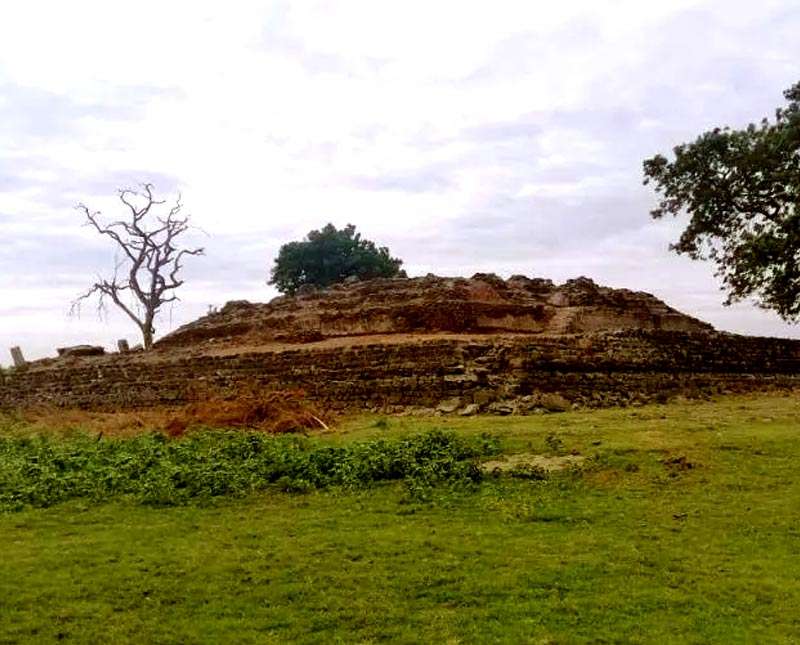වසර 19කට පසු පරාක්‍රම සමුද්‍රයෙන් මතු වූ සීත මාළිගා
