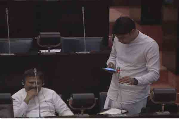 ’’ஆடையைக் கழற்றிக் காண்பிக்கவா?’’: அர்ச்சுனா ஆவேசப் பேச்சு 1