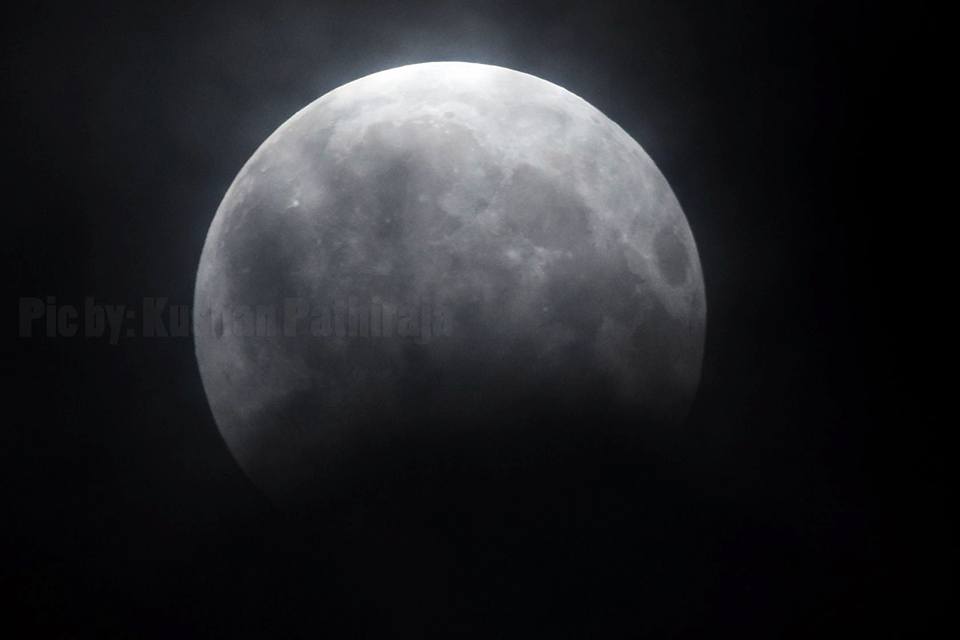 The partial lunar eclipse  (3)